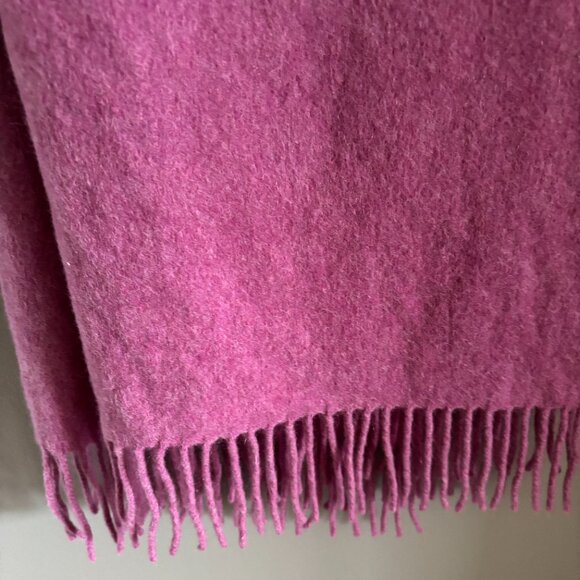 Lilac Cashmere Blanket Scarf - Picture 5 of 8